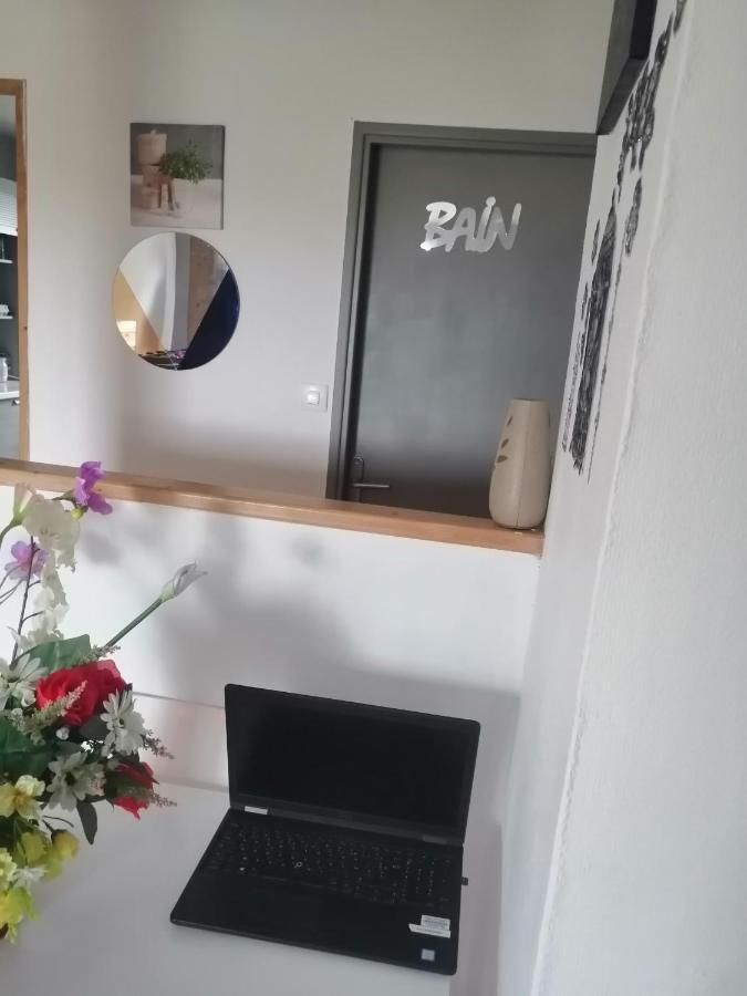 Chambre Dans Appartement A ניורט מראה חיצוני תמונה